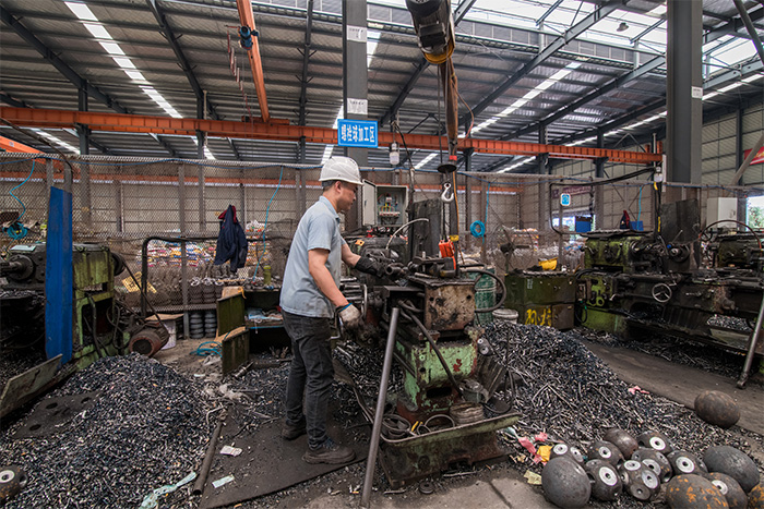 江都网架配件-螺栓球加工车间